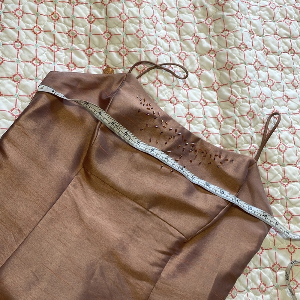 Patra rose gold champagne. Metallic sheath dress with jacket. - Picture 6 of 7